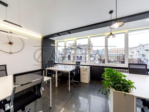 комерційна за адресою Володимирська вул., 51/53