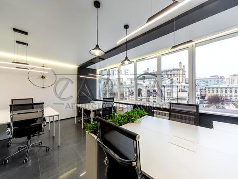 комерційна за адресою Володимирська вул., 51/53