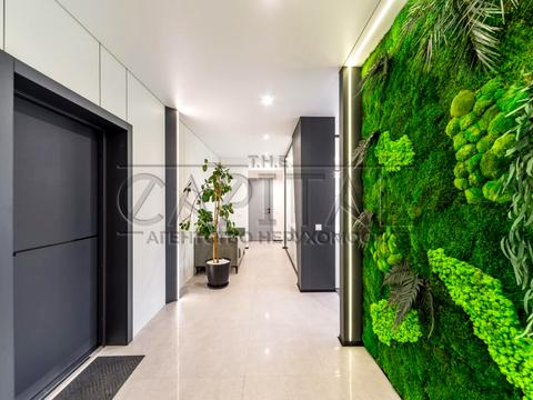 комерційна за адресою Володимирська вул., 51/53