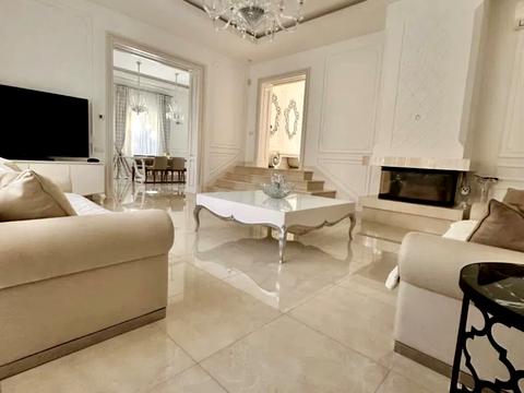 дом по адресу  ул.