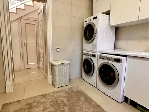 дом по адресу  ул.