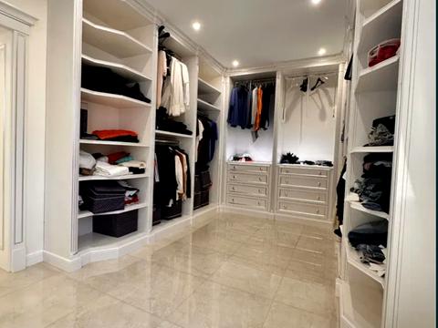 дом по адресу  ул.