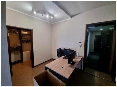 комерційна за адресою Кловський узвіз, 7