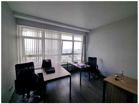 комерційна за адресою Кловський узвіз, 7