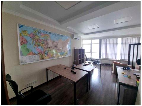 комерційна за адресою Кловський узвіз, 7