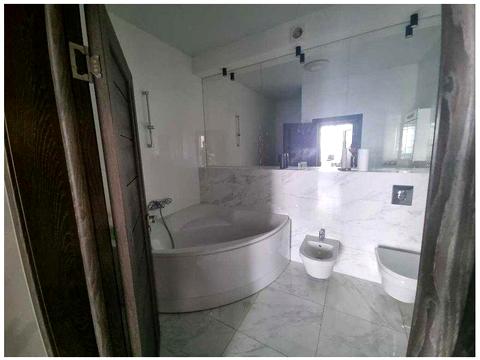 комерційна за адресою Кловський узвіз, 7