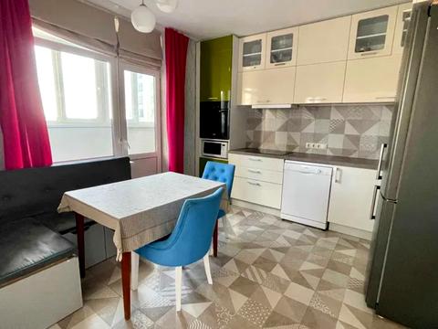 квартира за адресою Авіаконструктора Ігоря Сікорського вул. (Танкова), 4-В