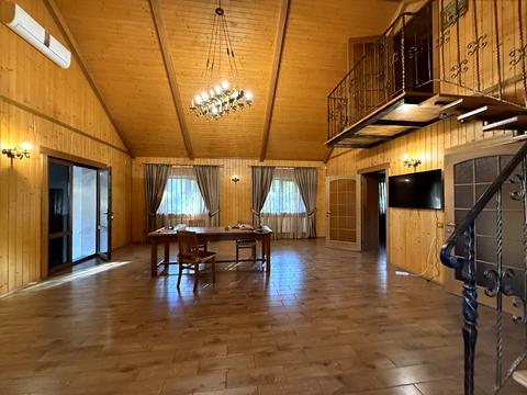 будинок за адресою Отамана Орлика вул.