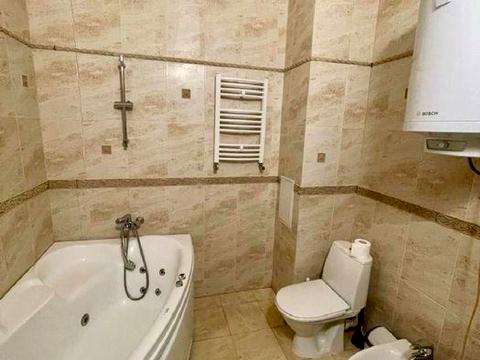 квартира за адресою Ділова вул. (Димитрова), 4