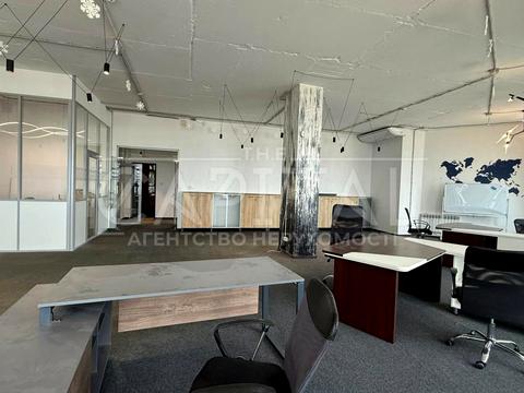 комерційна за адресою Кловський узвіз, 7a