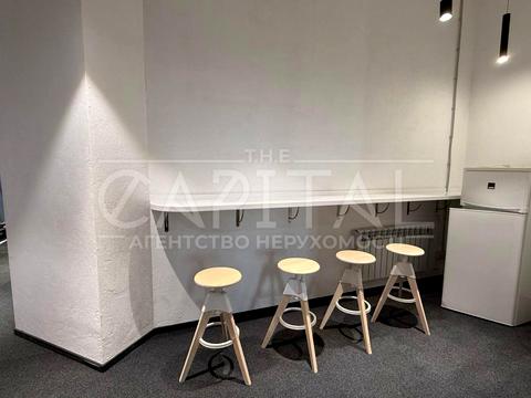 комерційна за адресою Кловський узвіз, 7a