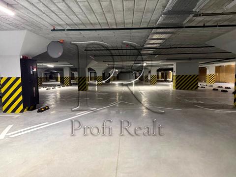 паркомісце за адресою Васильківська вул., 1