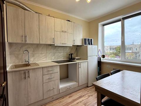 квартира за адресою Вишнева, 19