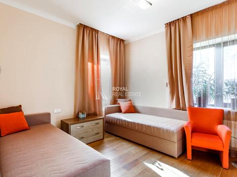 будинок за адресою Ярослава Мудрого вул.