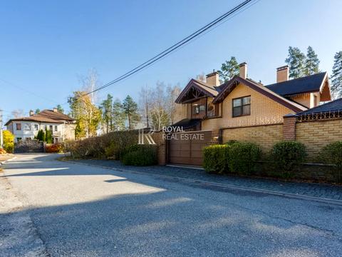 будинок за адресою Ярослава Мудрого вул.