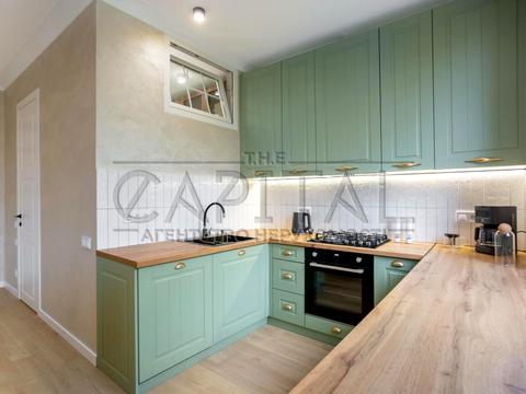 квартира по адресу Печерский спуск, 13