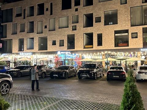 комерційна за адресою Зарічанська вул., 13