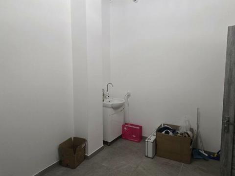 комерційна за адресою Зарічанська вул., 13