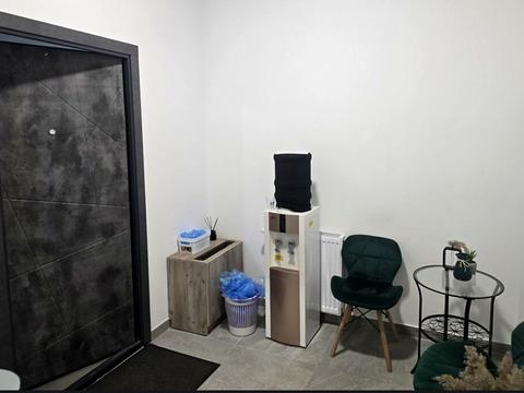 комерційна за адресою Зарічанська вул., 13