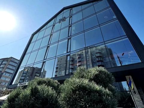 комерційна за адресою Зарічанська вул., 13