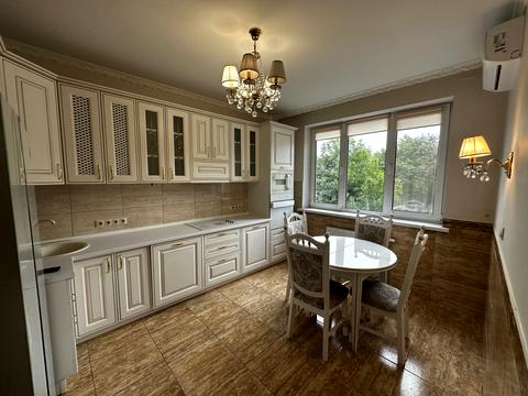 квартира за адресою Феодосійська вул., 1-А