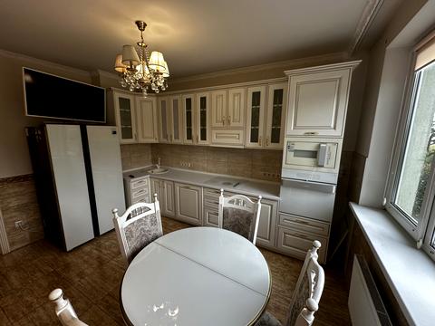 квартира за адресою Феодосійська вул., 1-А