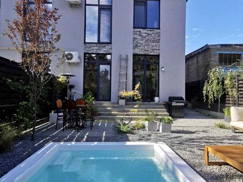 будинок за адресою Героїв вул.