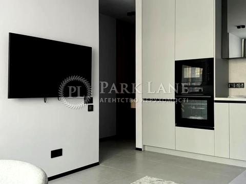 квартира за адресою Салютна вул., 2/1