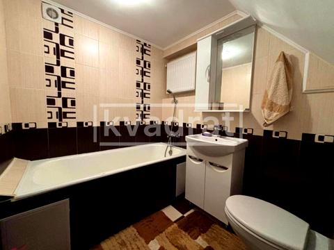 будинок за адресою Карпатської Січі вул. (Гвардійська)