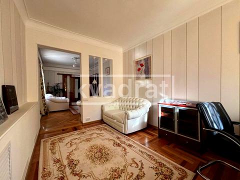 будинок за адресою Карпатської Січі вул. (Гвардійська)