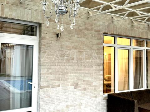 будинок за адресою с. Козин, Партизанська вул.