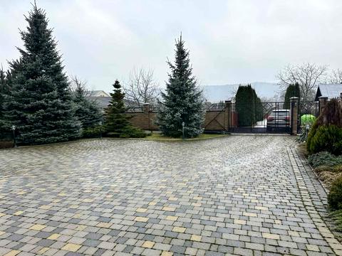 дом по адресу коновальця