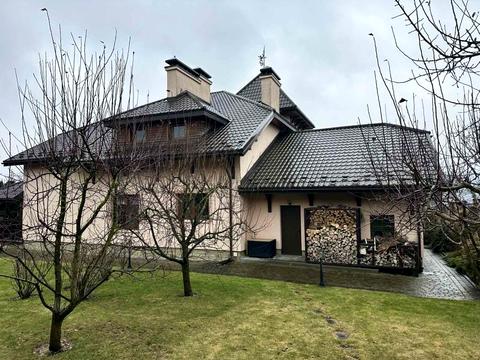 дом по адресу коновальця