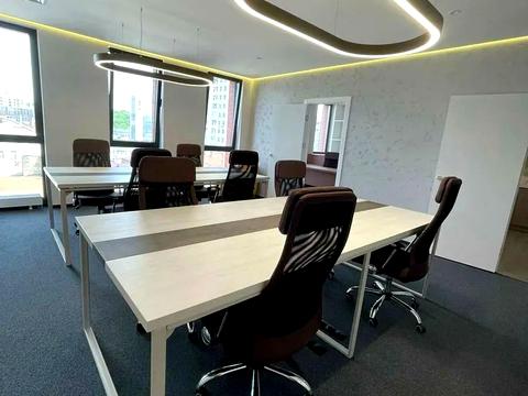 комерційна за адресою Антоновича вул. (Горького), 44