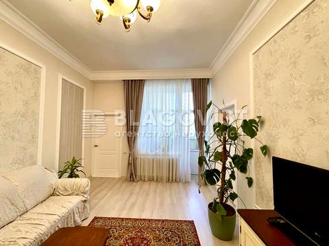 квартира за адресою Шота Руставелі вул., 32