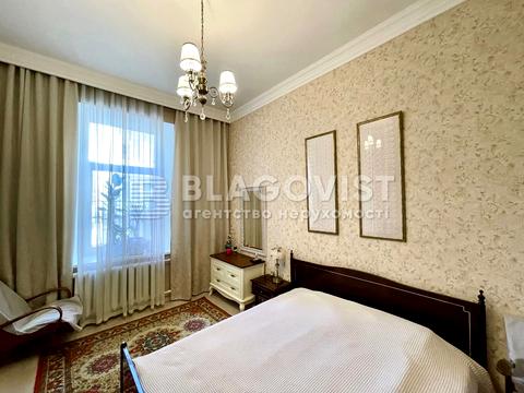 квартира за адресою Шота Руставелі вул., 32