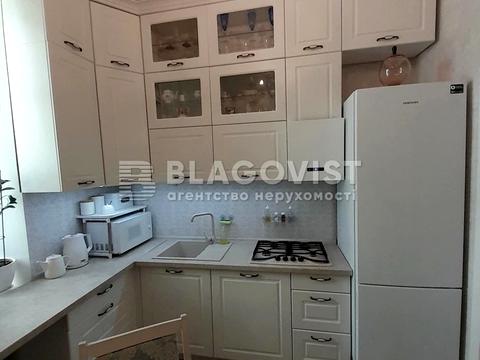 квартира за адресою Шота Руставелі вул., 32