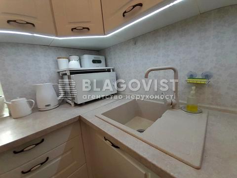 квартира за адресою Шота Руставелі вул., 32