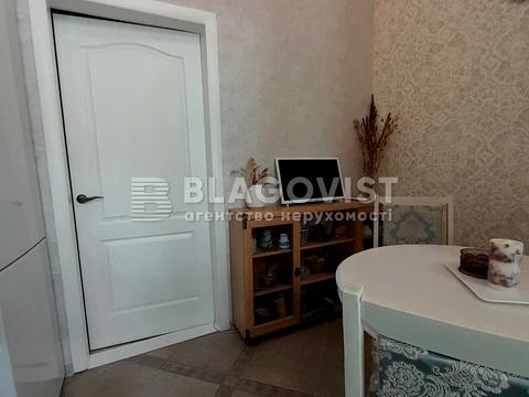 квартира за адресою Шота Руставелі вул., 32