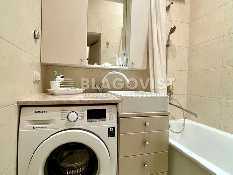 квартира за адресою Шота Руставелі вул., 32