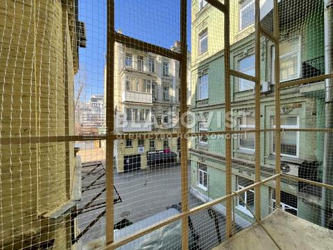 квартира за адресою Шота Руставелі вул., 32