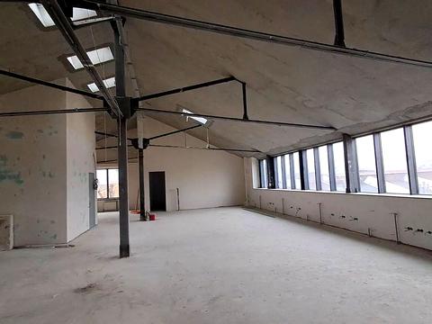 комерційна за адресою Жилянська вул., 146