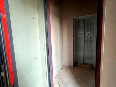 коммерческая по адресу Антоновича ул. (Горького), 118