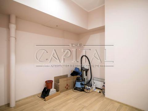 комерційна за адресою Варязький пров., 14