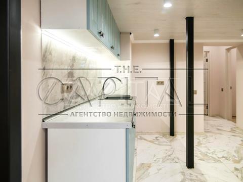 комерційна за адресою Варязький пров., 14