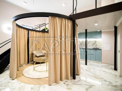 комерційна за адресою Варязький пров., 14