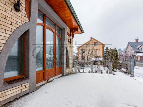 будинок за адресою Богатирська вул., 30а