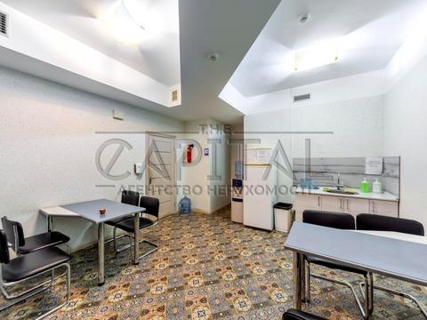 комерційна за адресою Петропавлівська вул., 4