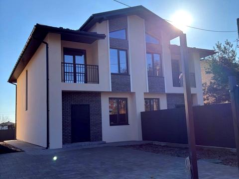 будинок за адресою Незалежності