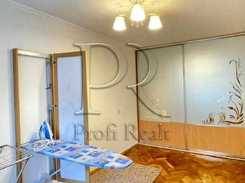 квартира за адресою Любомира Гузара просп. (Космонавта Комарова), 8